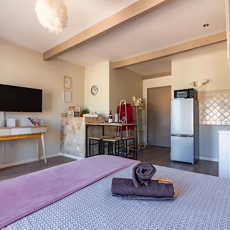 Au Pied Du Grand Bassin Apartmán *